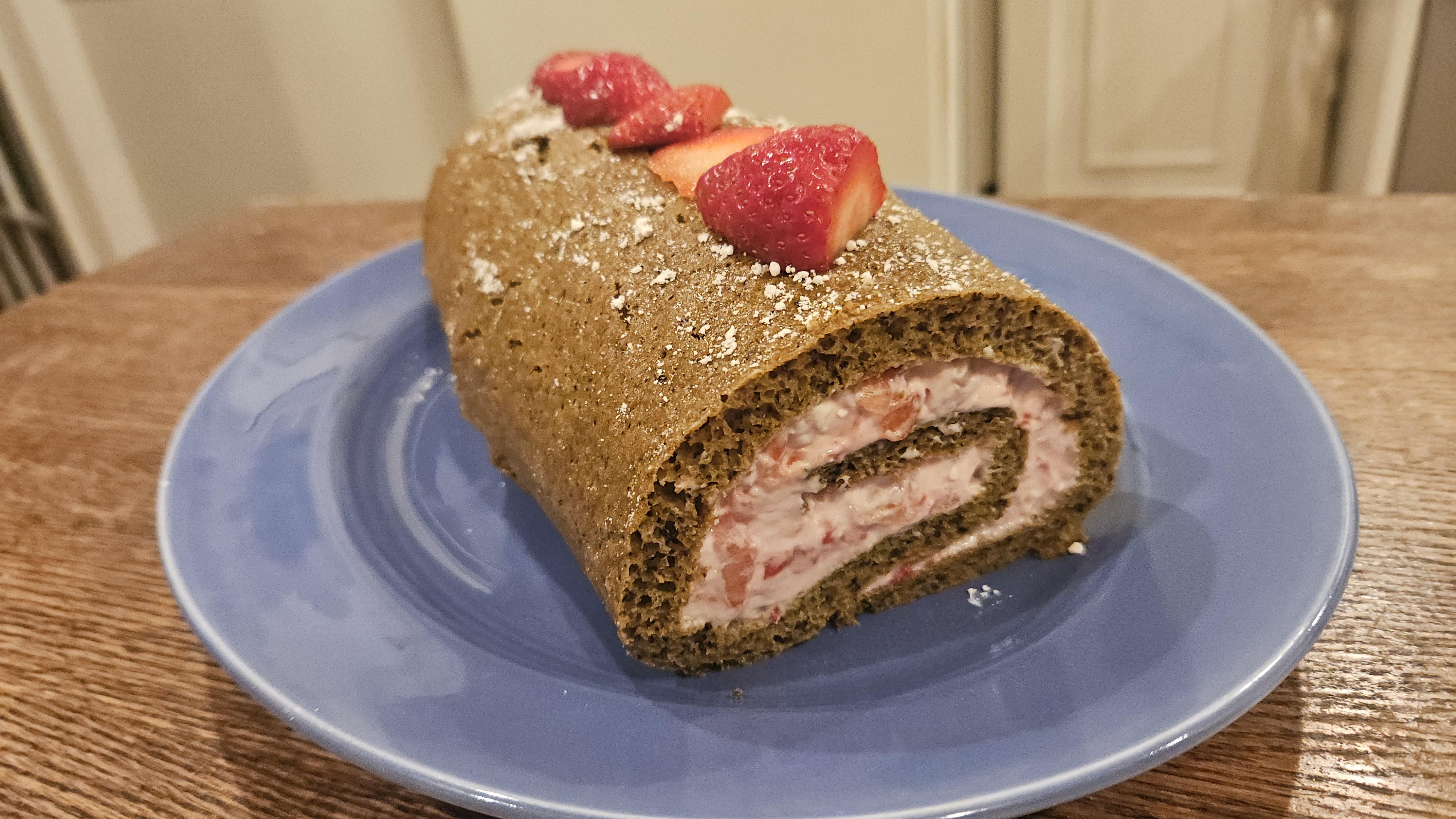 Strawberry 🍓 Cake